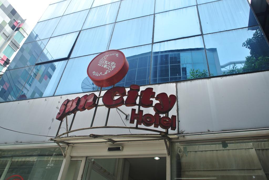 太阳城酒店 曼谷 外观 照片
